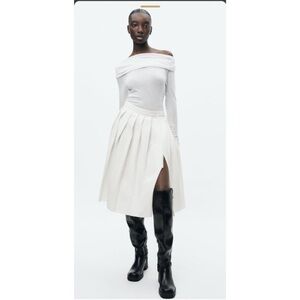 NWT ZARA pleated skirt